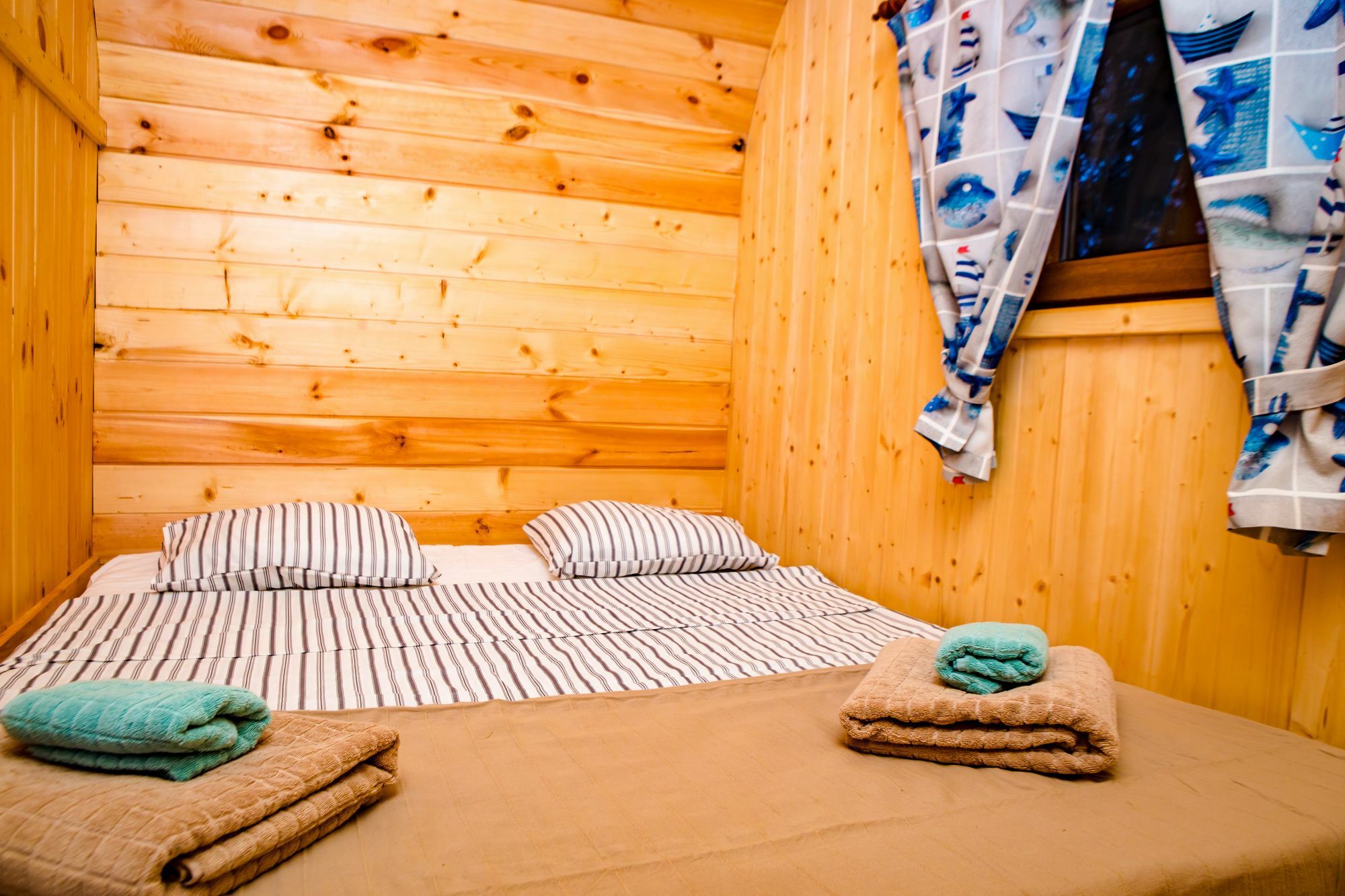 厄尔梅达诺Eco-Wooden Houses Camping Montana Roja别墅 外观 照片